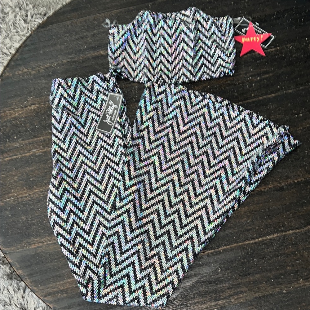 NWT JUST POLLY Chevron black and sparkle two piece Bell bottom 2 pc set MEDIUM